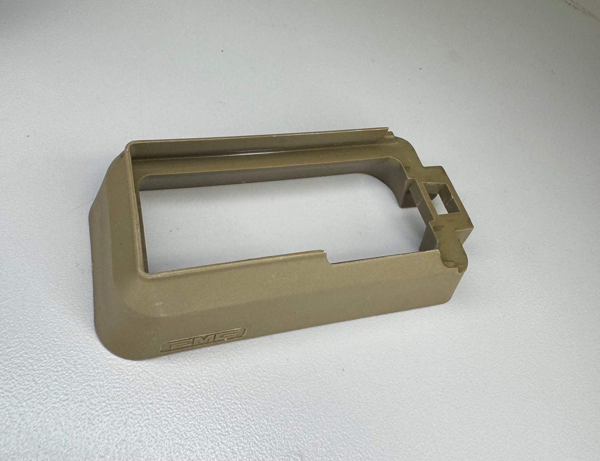 Flared Magwell Tan for M4